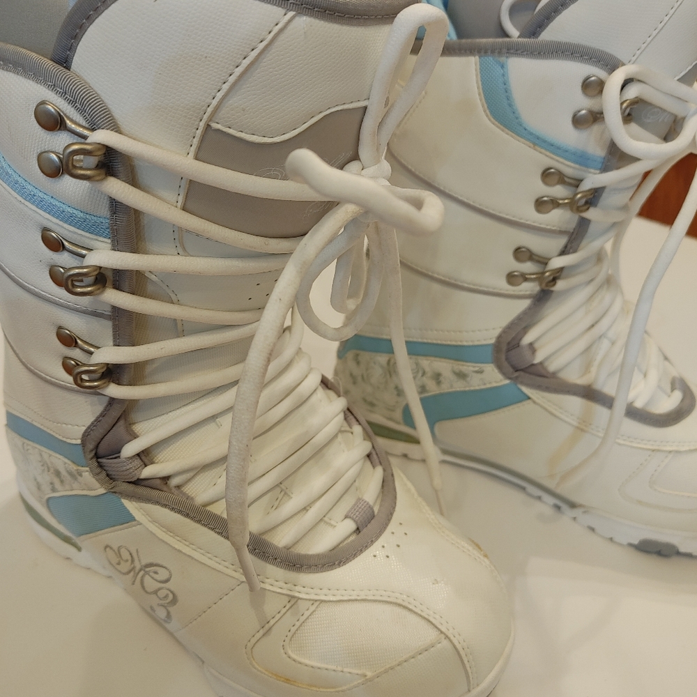 Millenium Three  Snow Board Boots Shoes